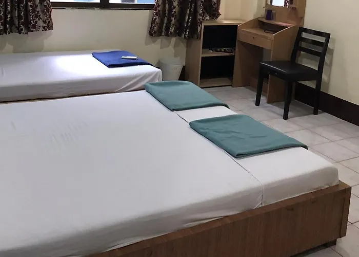 Hotel Oyo 1146 Paris In 2*